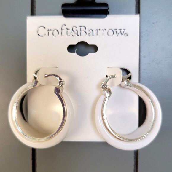 Croft & Barrow White Silver Hoop Earrings Pierced 1.43in Resin Metal, Gift Bag - Picture 1 of 8